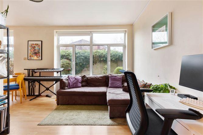 32, Courtney House Appian Way, Dublin 6, historical listing image 3