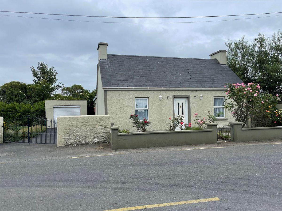 Commons West, Ardfert, Co. Kerry, V92E120, historical listing image 1