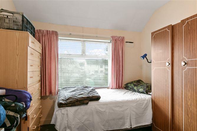 60, Loreto Crescent, Dublin 14, historical listing image 5
