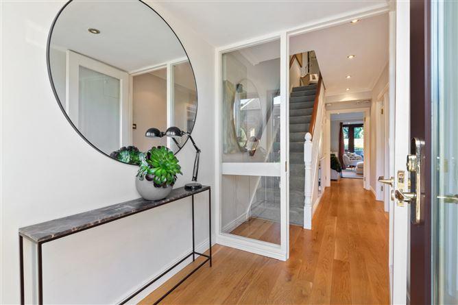 19 Woodlawn Grove, Churchtown, Dublin 14, historical listing image 2