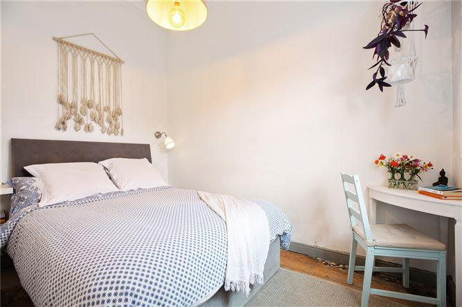 107 Pembroke Cottages, Donnybrook, Dublin 4, historical listing image 5