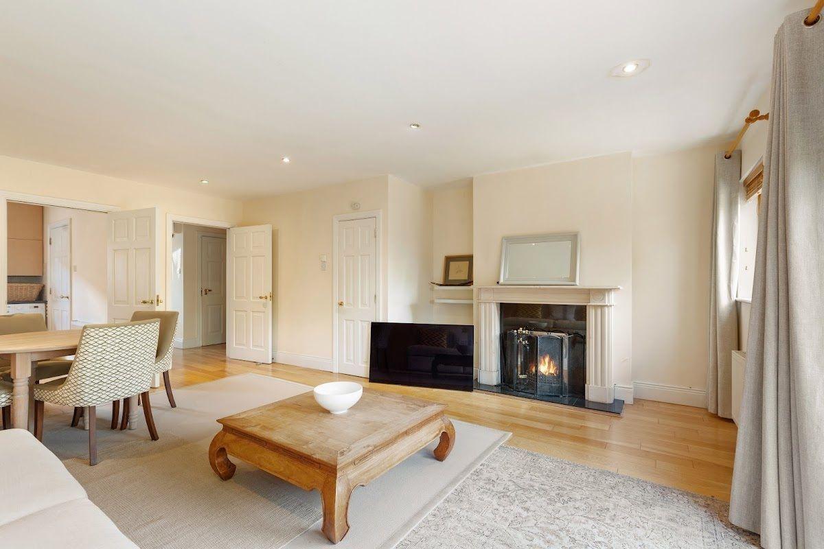 11 The Courtyard, Stepaside Park, Stepaside, Dublin 18, D18XW98, historical listing image 4