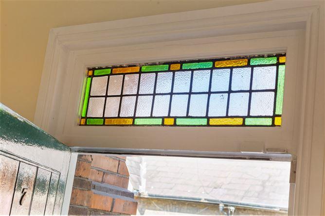 7 Estate Cottages, Shelbourne Road, Ballsbridge, Dublin 4, D04V4Y8, historical listing image 4