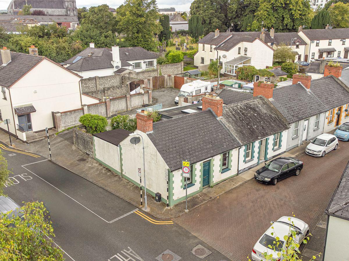 1 Nore Terrace, Maudlin Street, Kilkenny, Co. Kilkenny, R95PEC3, historical listing image 3