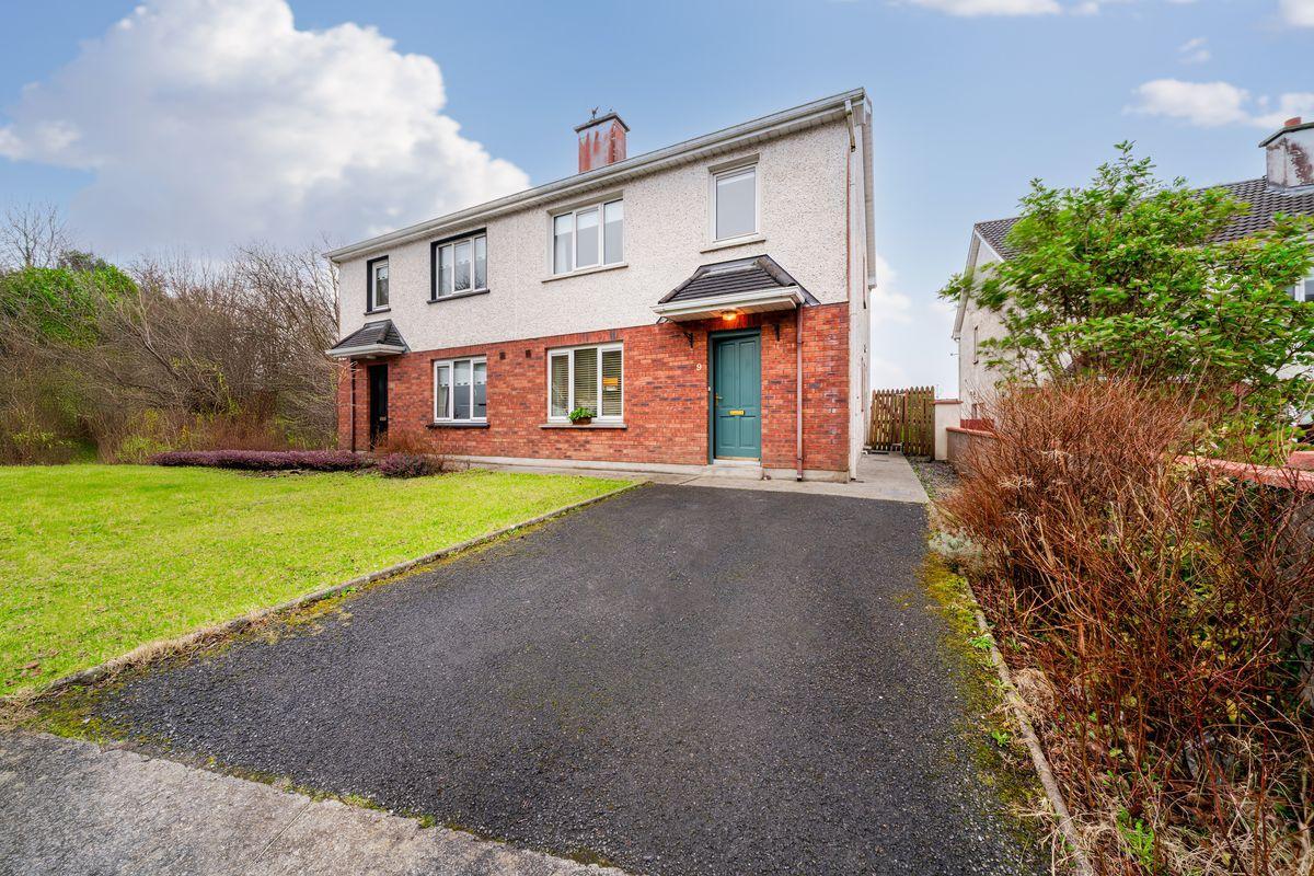 9 Rinn Na Shiona, Castlebar, Co. Mayo, F23X682, historical listing image 1