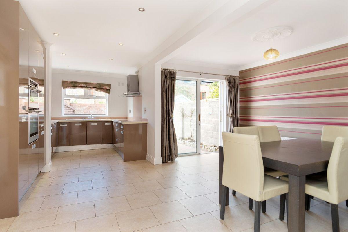 113 Stonepark Abbey, Rathfarnham, Dublin 14, historical listing image 4