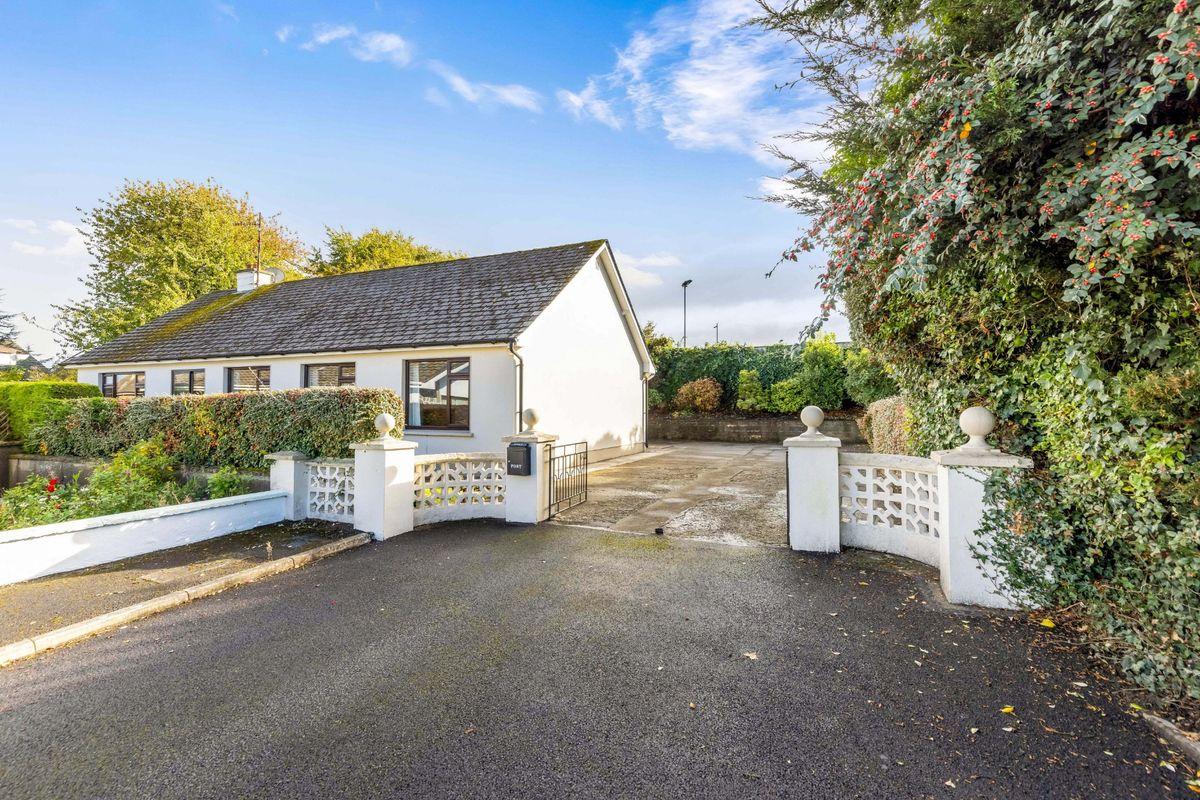 10 Kenlis Crescent, Kells, Co Meath, A82H7D8, historical listing image 1