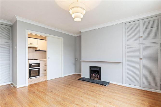 25 Clarinda House, Clarinda Park West, Dun Laoghaire, County Dublin, historical listing image 4