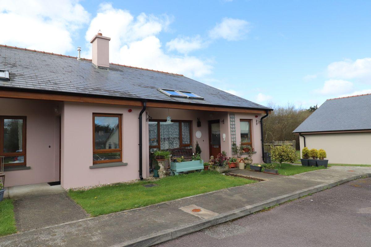 20 Skibbereen Retirement Village, Baltimore Road, Skibbereen, Co. Cork, P81FW20, historical listing image 1