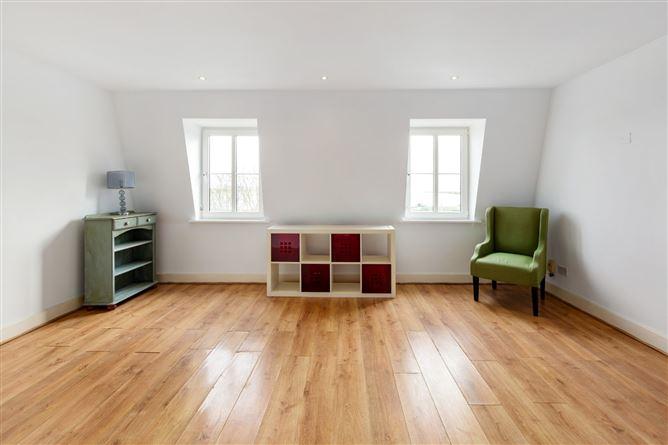 Apartment 13, Strand Street, Fisherman, Dublin 4, historical listing image 3