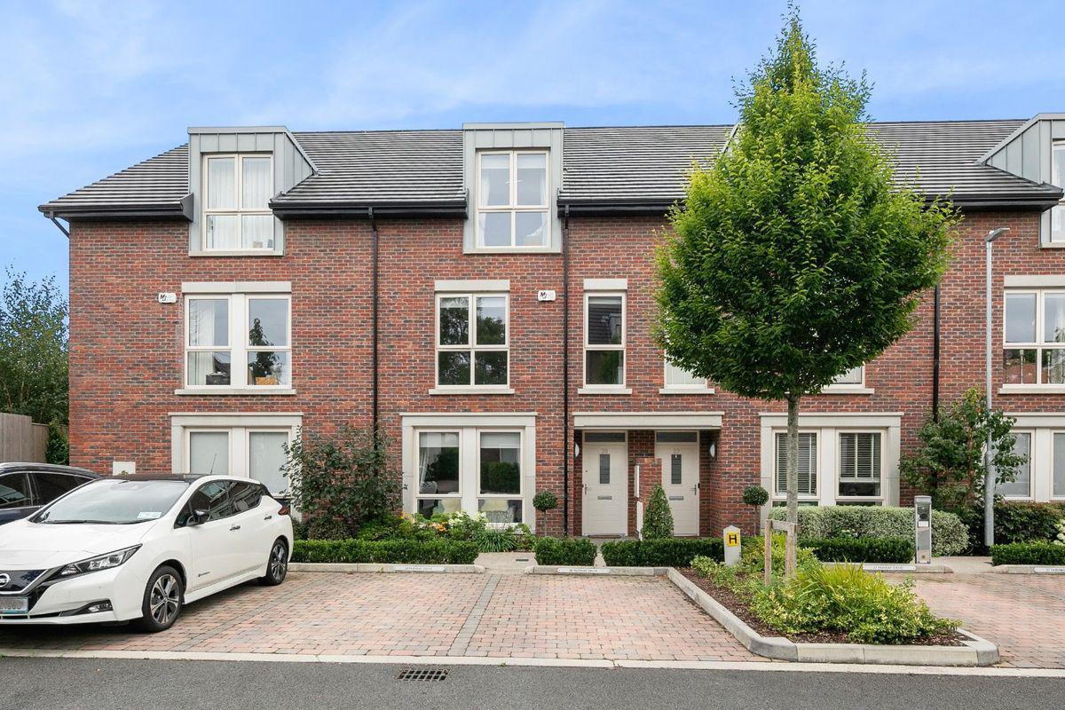 28 Fairway Drive, Cualanor, Dun Laoghaire, Co. Dublin, historical listing image 1