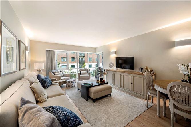 67 Adelaide Square, Whitefriar Square, Dublin 8, historical listing image 4