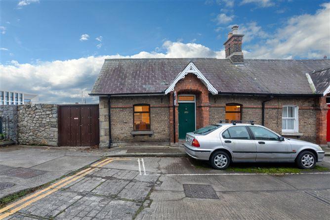 7 Estate Cottages, Shelbourne Road, Ballsbridge, Dublin 4, D04V4Y8, historical listing image 1