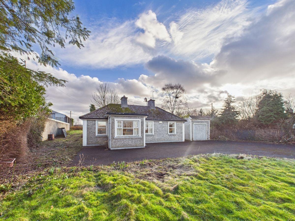 Knockahunna, Clashnevin, Nenagh, Co. Tipperary, E45AY64, historical listing image 2