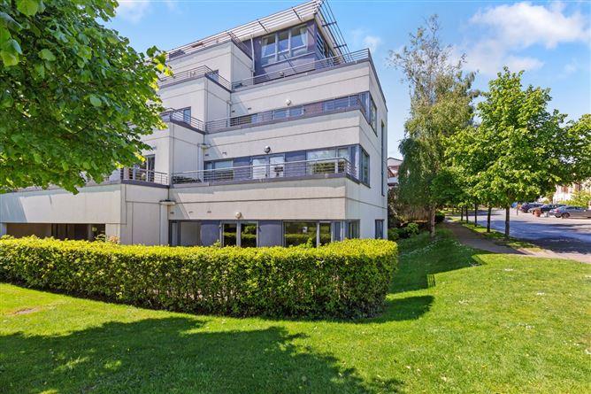 5 Le Hunt House, Brennanstown, Cabinteely, Dublin 18, historical listing image 1