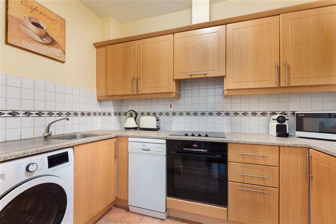 105 An Crannog, Granitefield Manor, Dun Laoghaire, Co. Dublin, historical listing image 5