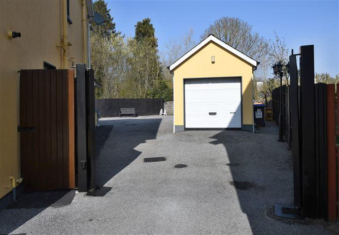 9 Troysgreen, Green Street, Kilkenny, Kilkenny, historical listing image 2