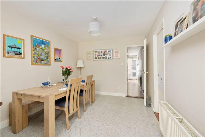 195, The Grove, Co. Kildare, historical listing image 4