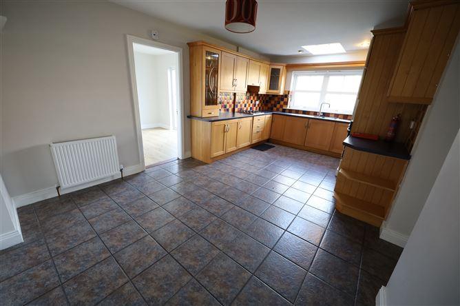11 Heatherfield, Carrigaline, Cork, historical listing image 5